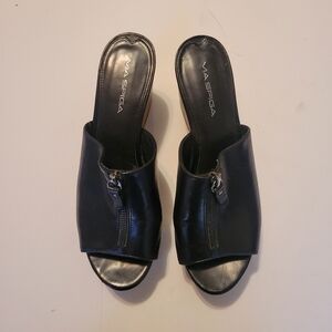 Via Spiga Black Leather Mules with Zipper Detail EUC Minimimist Modern Casual